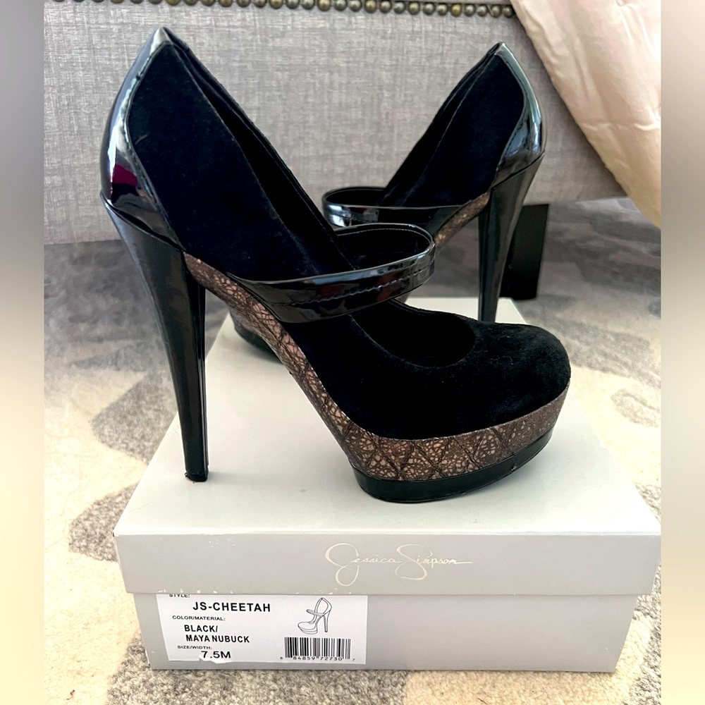 Jessica Simpson Black & Cheetah Platform Pumps